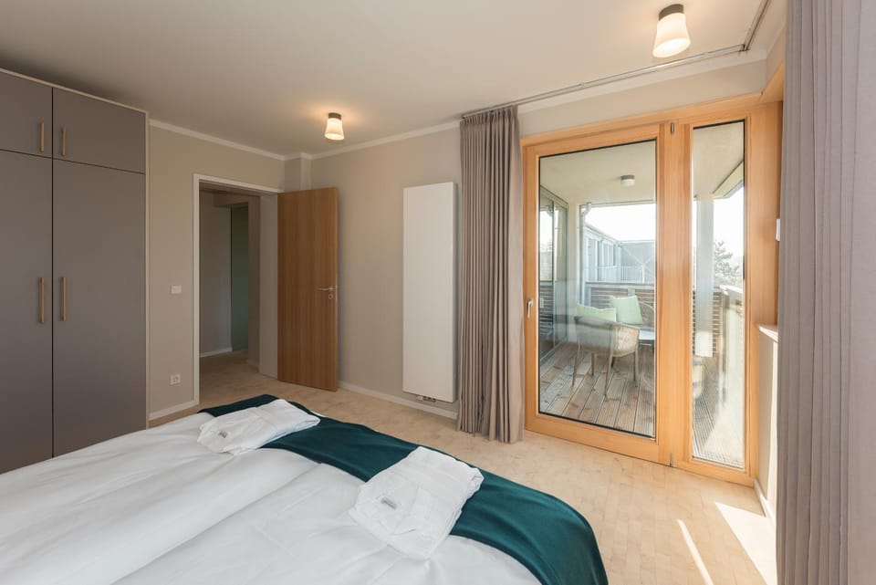 Bed, Balcony/Terrace, Photo of the whole room, Bedroom, wardrobe