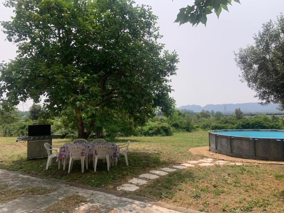 BBQ facilities, Garden, Garden, Dining area, Pool view, Swimming pool