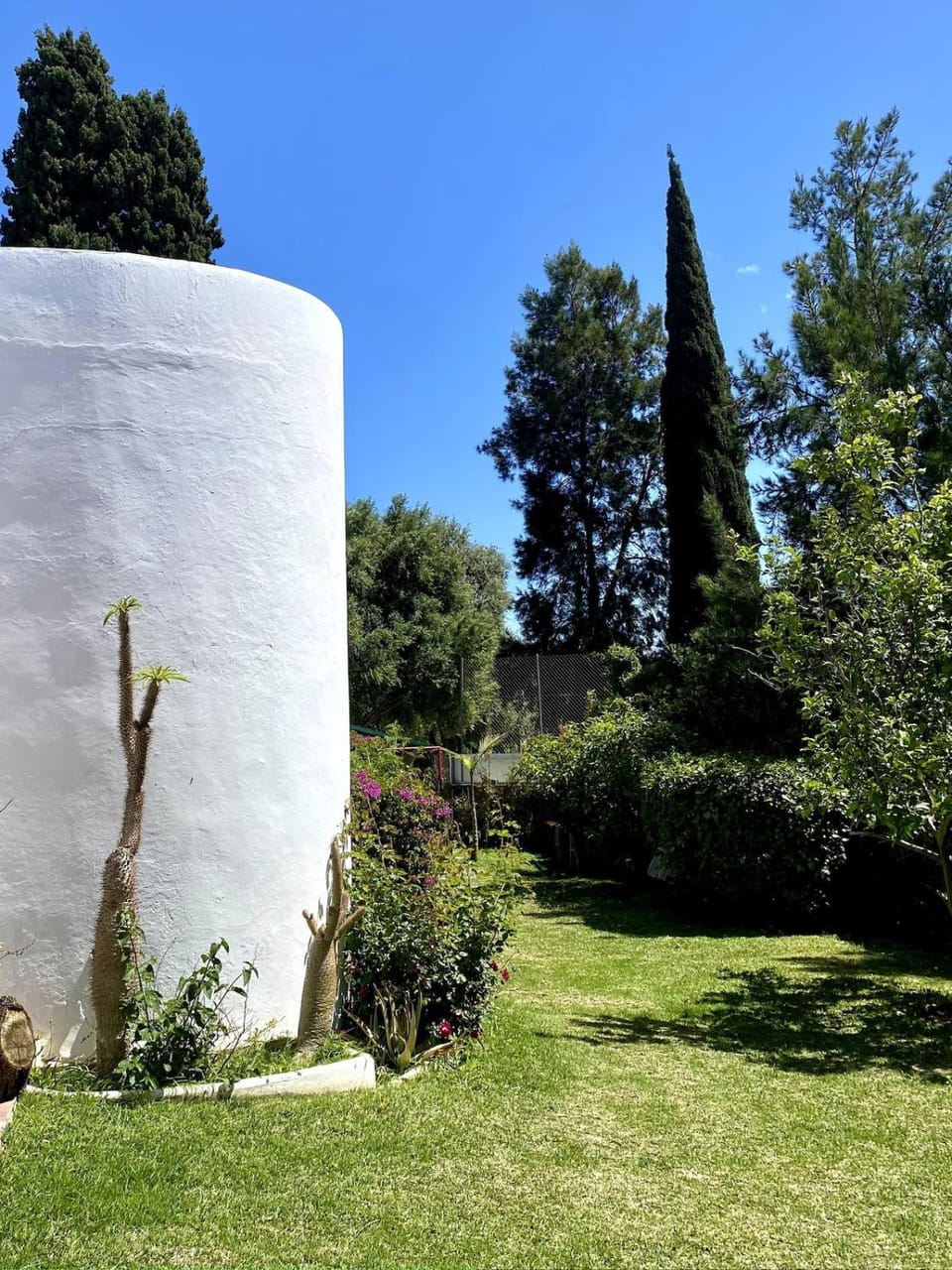 Unique villa in Marbella with golf views Villa in San Pedro de Alcántara