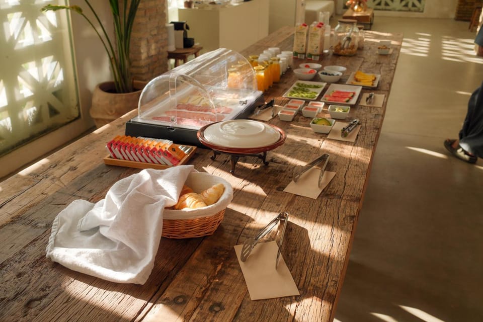 Breakfast, Buffet breakfast