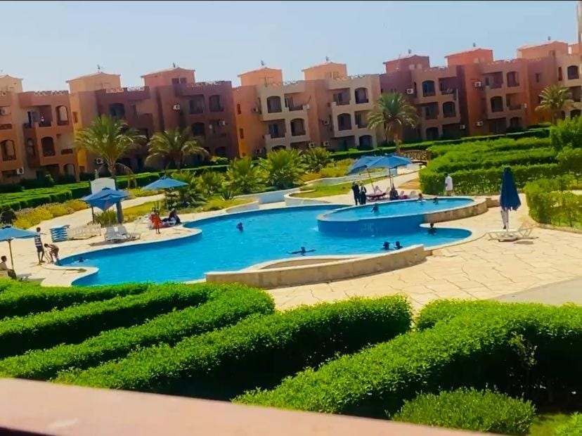 نزهه بيتش اكوا بارك راس سدر Apartment hotel in South Sinai Governorate