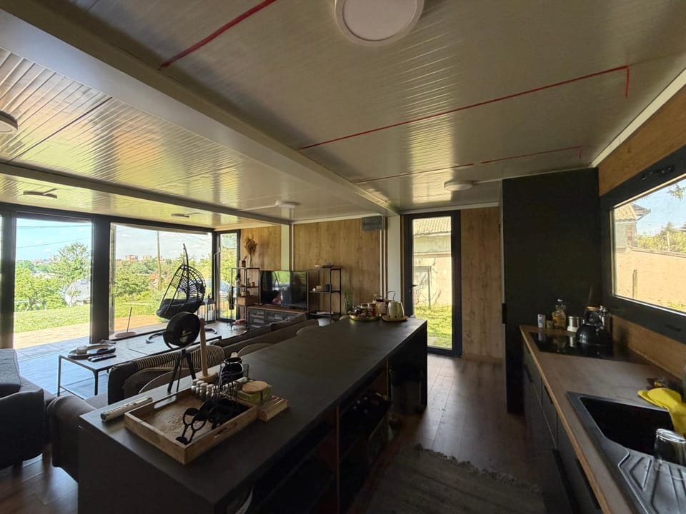 Retreat House Mao House in Novi Sad