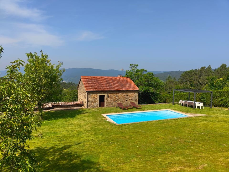 Casa Mourelos House in Galicia