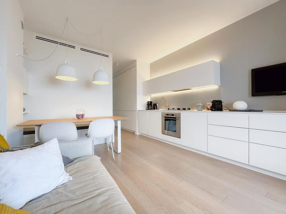 TV and multimedia, Kitchen or kitchenette, Seating area
