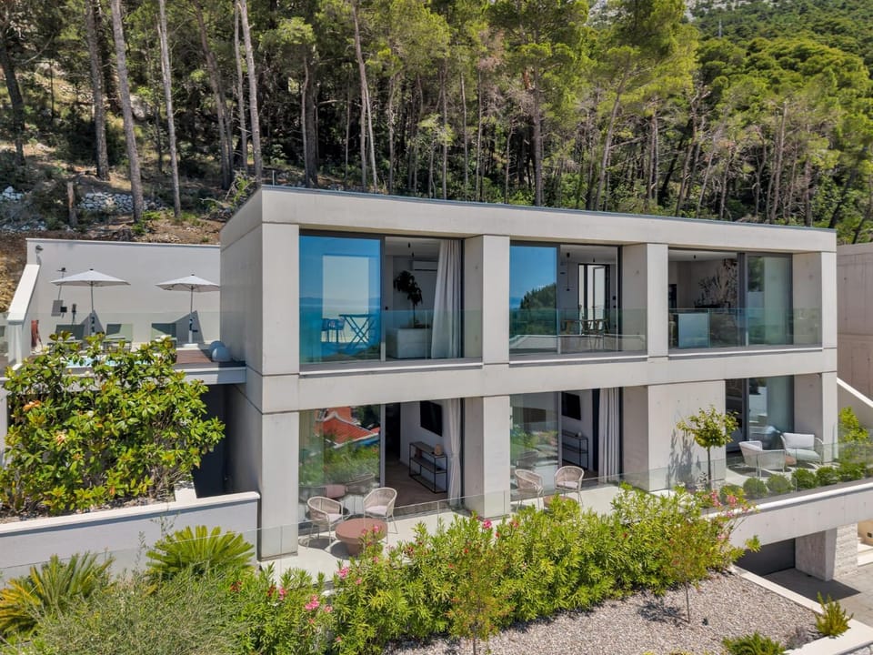 Villa FRAGMENT - Designer Villa with jacuzzi Villa in Brela