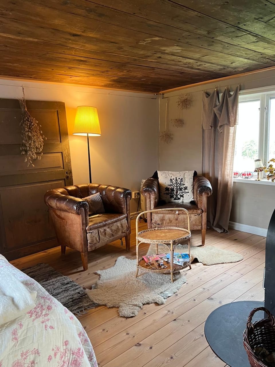 Photo of the whole room