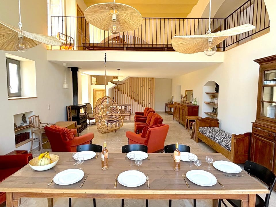 Living room, Seating area, Dining area