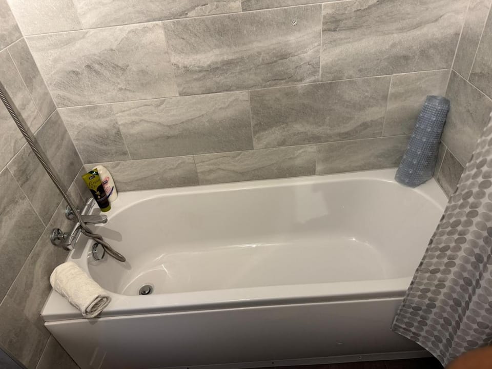 3BR House in Warrington with EV Charger & Garden House in Warrington