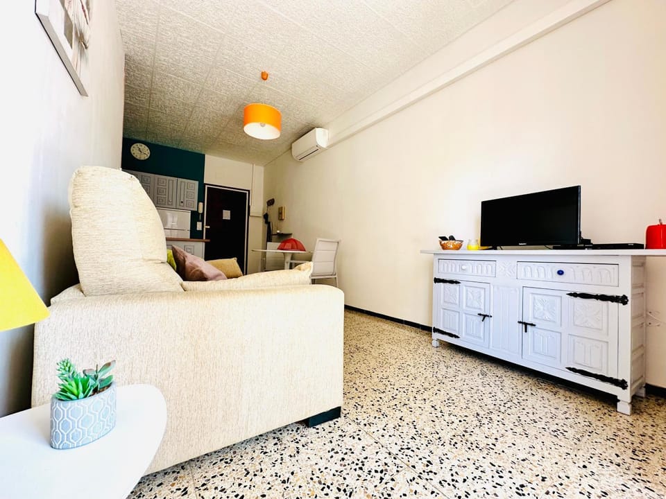 Global Immo 2211 Claudia A2 Apartment in Roses