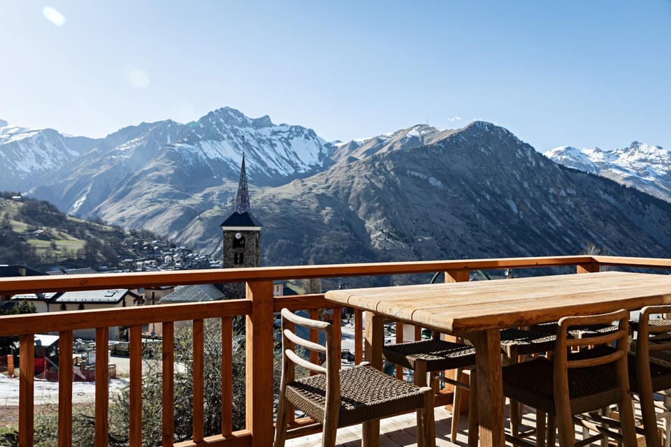 Balcony/Terrace, Mountain view