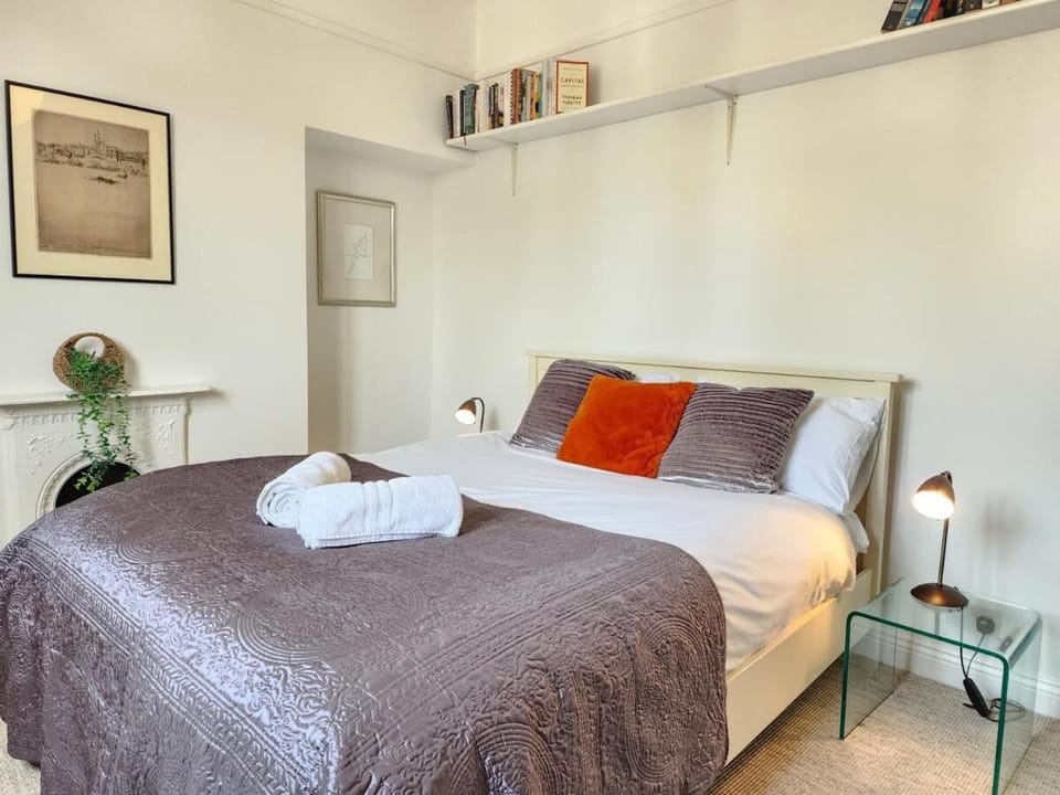 Elegant 3BR Home Near Oxford Centre, Garden, WiFi House in Oxford