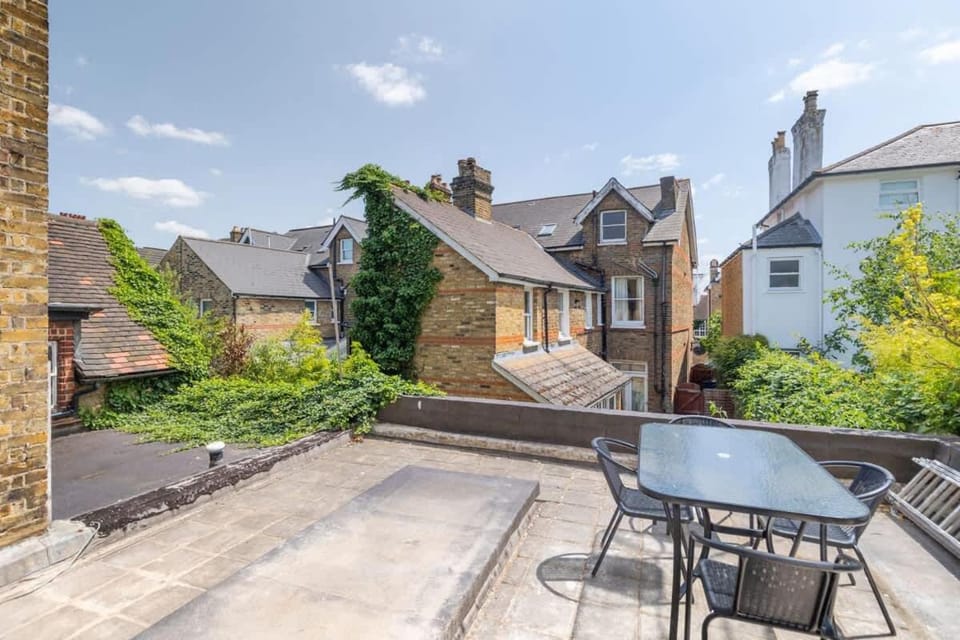 Kew Garden Suite 2BR Sleeps 9 Near Central London Apartment in Richmond
