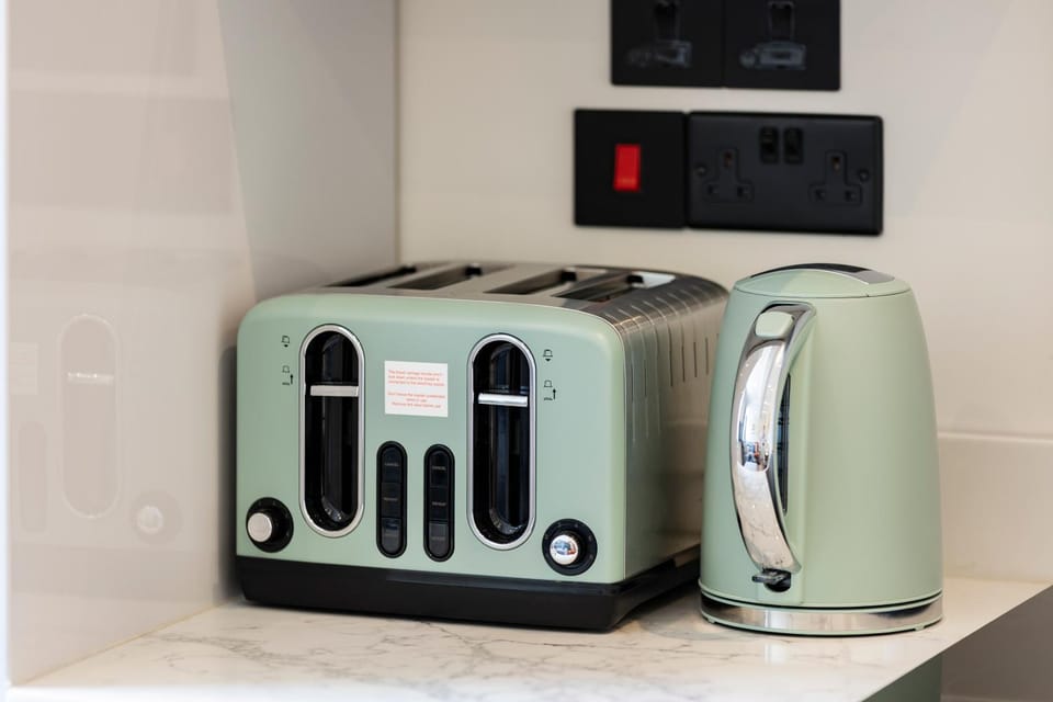 Kew Garden Suite 2BR Sleeps 9 Near Central London Apartment in Richmond