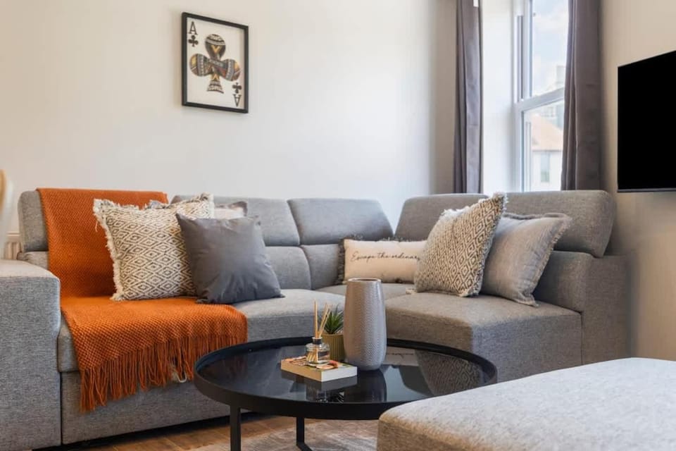 Kew Garden Suite 2BR Sleeps 9 Near Central London Apartment in Richmond