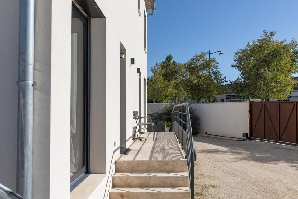Property building, View (from property/room), Balcony/Terrace, City view