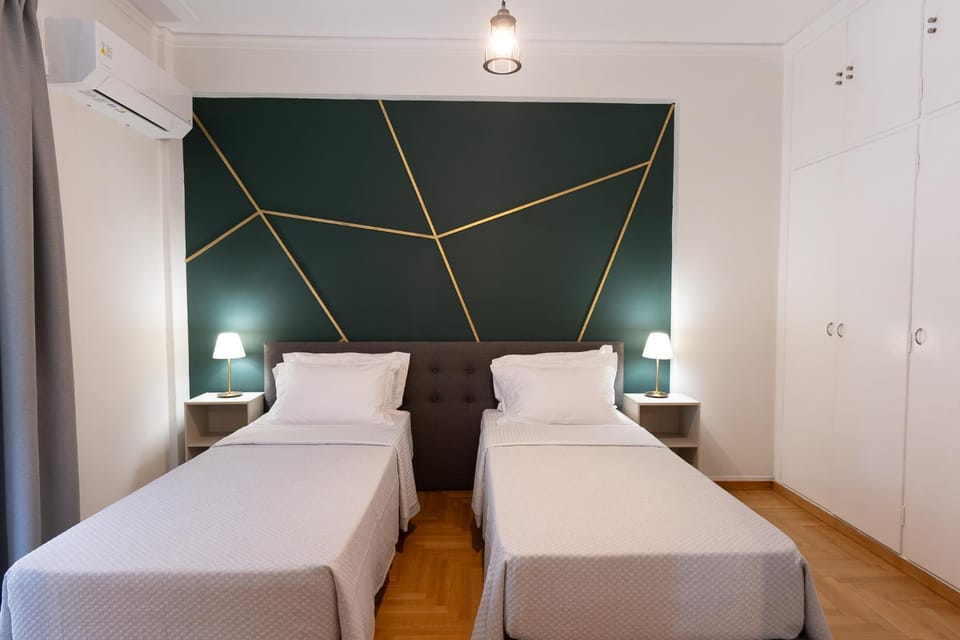 Bed, Photo of the whole room, Bedroom, air conditioner