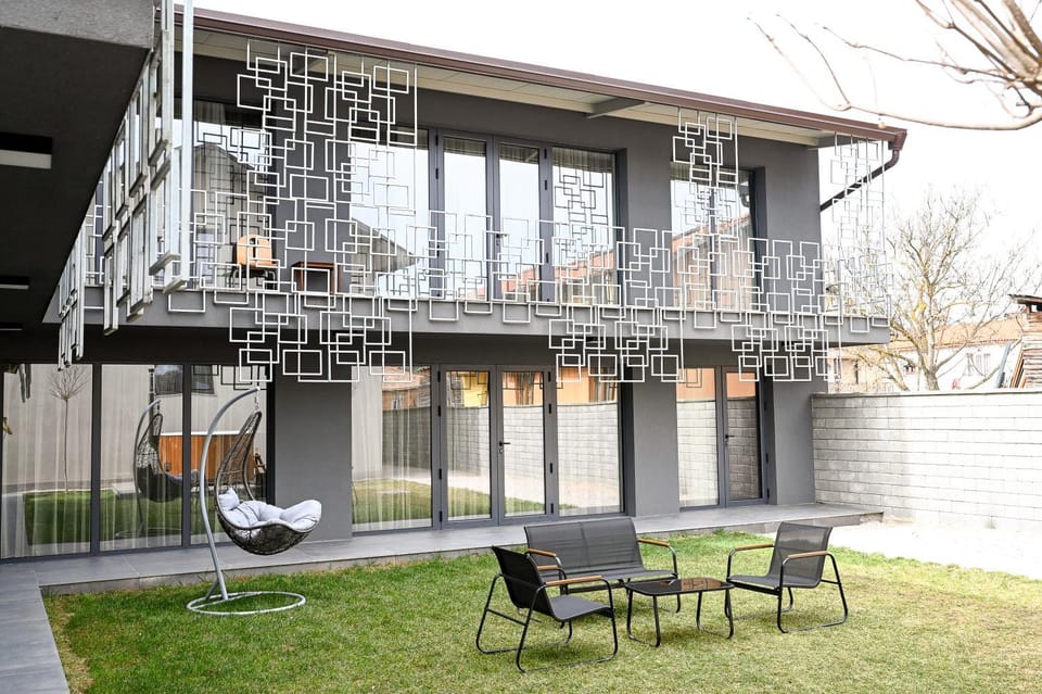 Inner courtyard view