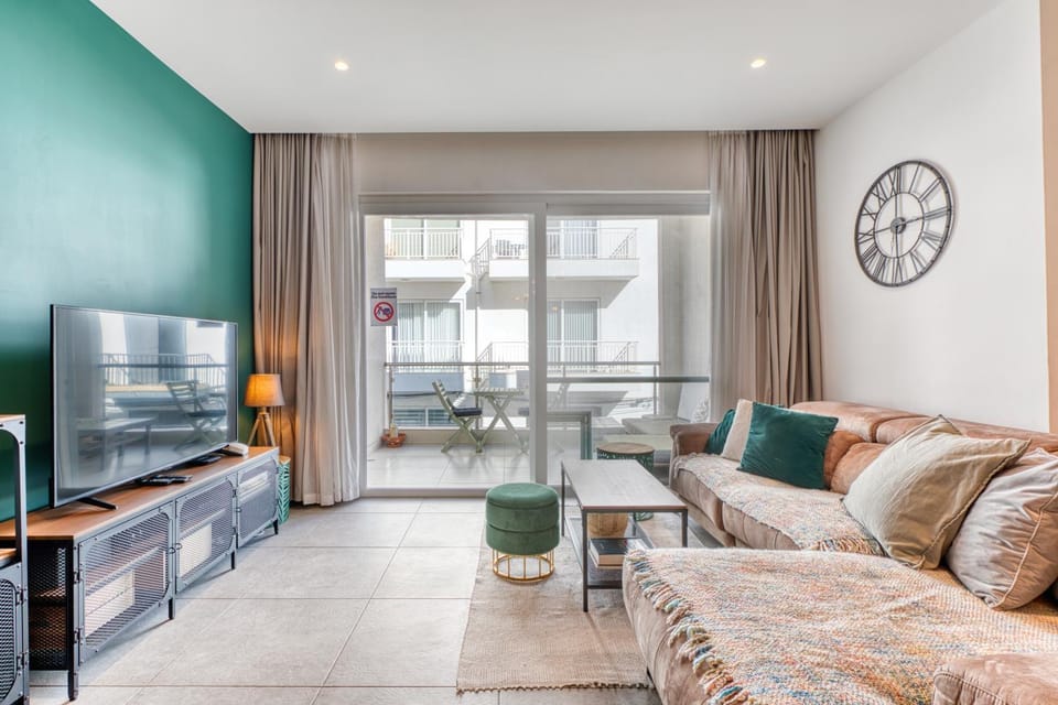 Balcony/Terrace, Living room