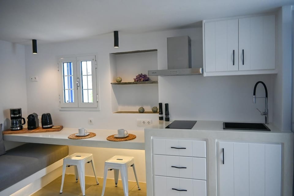 mikro Thama House in Decentralized Administration of the Aegean