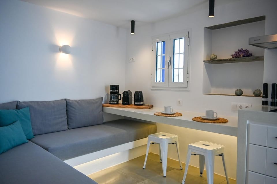 mikro Thama House in Decentralized Administration of the Aegean