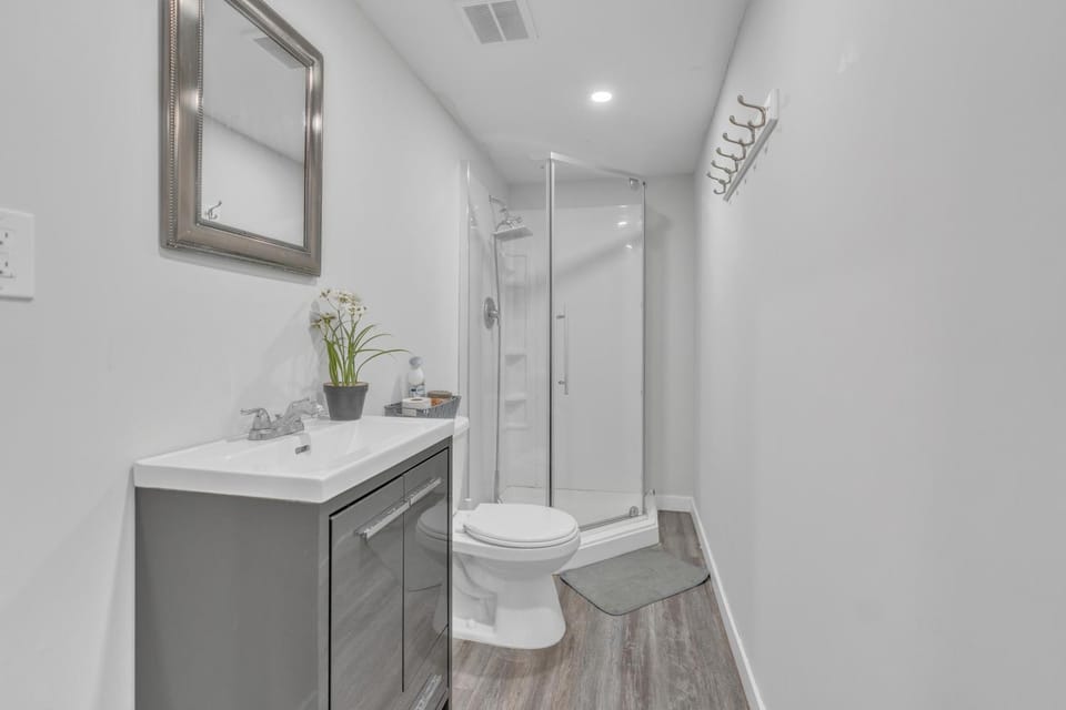 Shower, Toilet, Bathroom