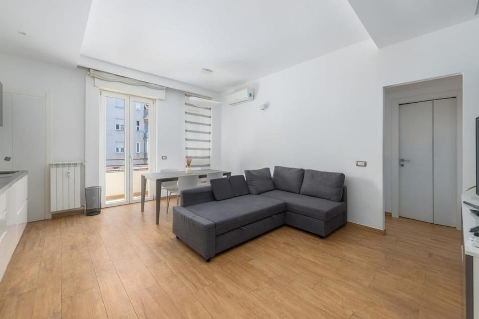 Chic Suite near the center,wifi,comfort,parking Apartment in Milan