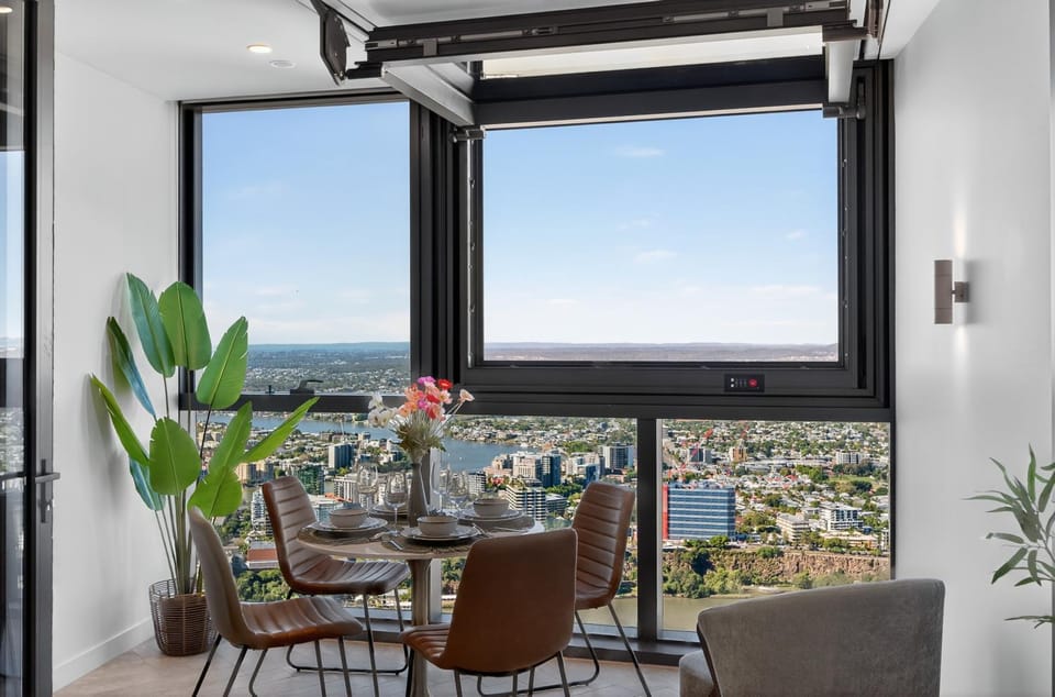 Day, Natural landscape, Bird's eye view, View (from property/room), View (from property/room), Seating area, Dining area, City view, City view, Landmark view, Landmark view, Mountain view, Mountain view, River view, River view, Sea view, Sea view