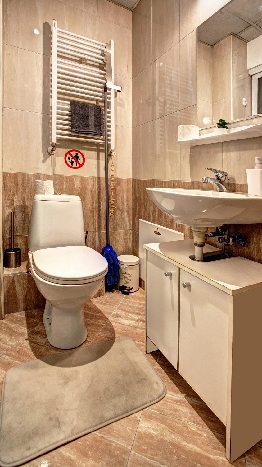Toilet, Bathroom