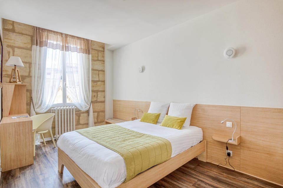 Logis Hôtel - Hôtel des Voyageurs Hotel in Bordeaux