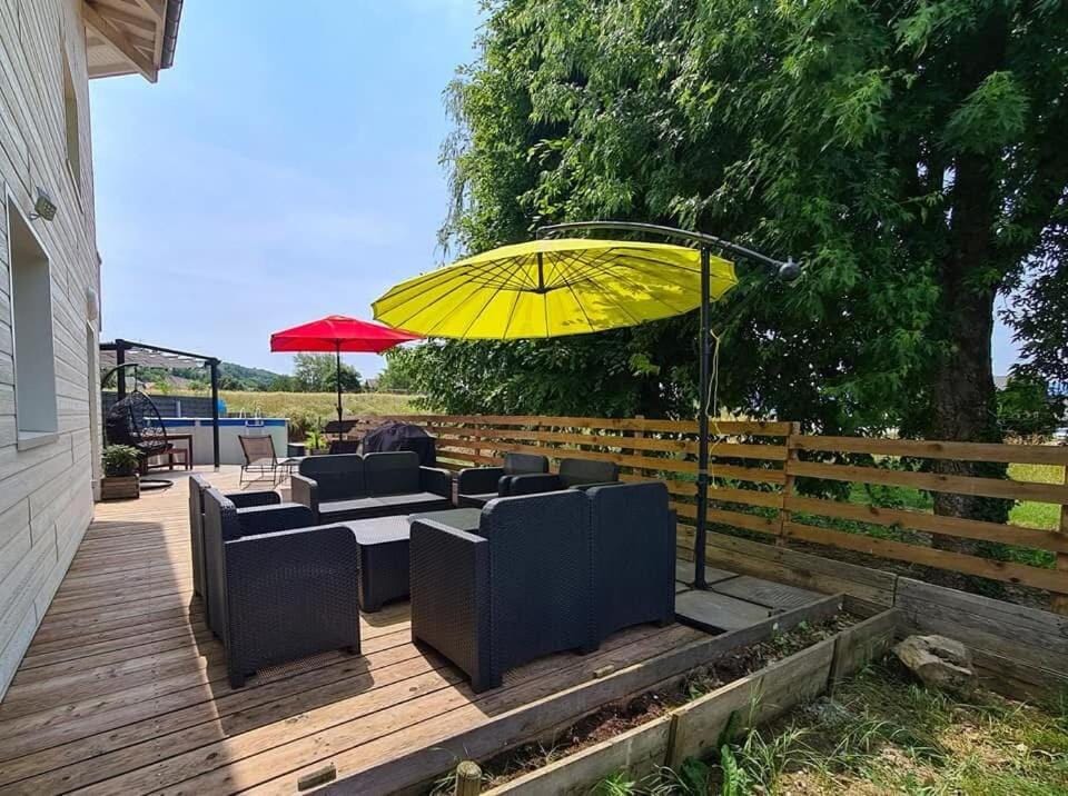 Patio, Day, Garden, Balcony/Terrace, Garden view