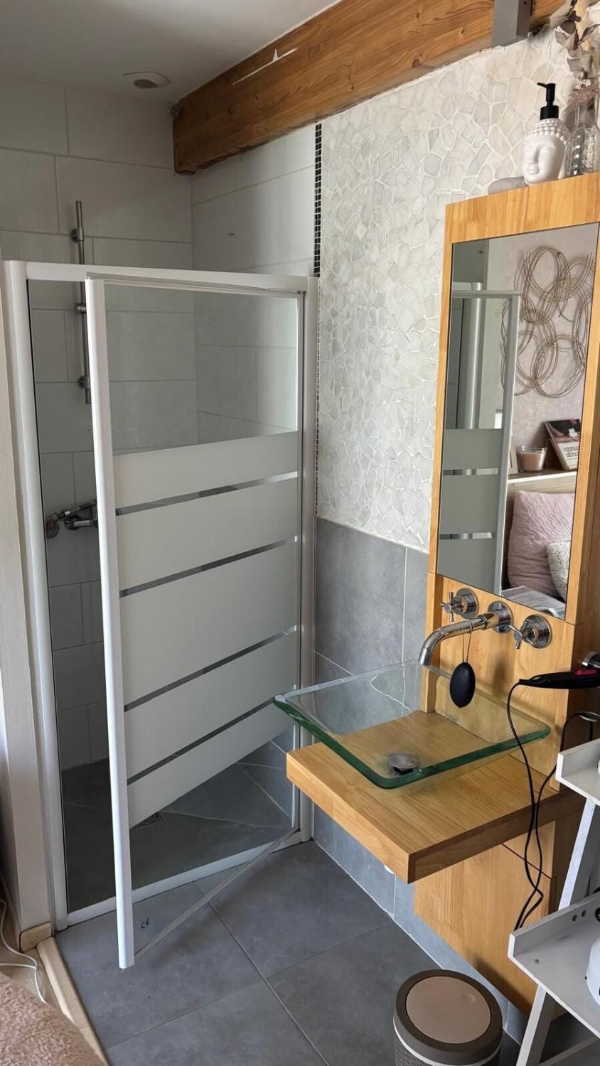 Shower, Bathroom