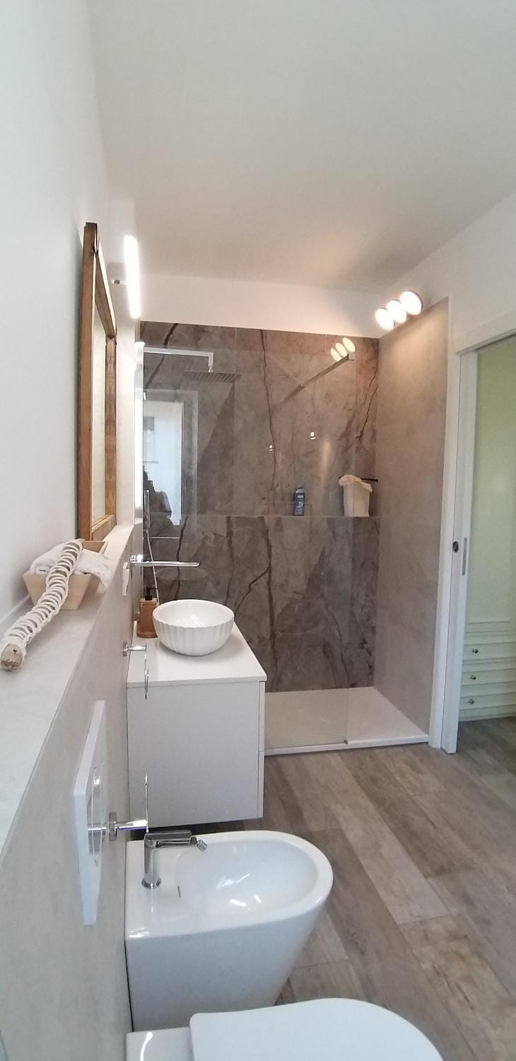 Shower, Toilet, Bathroom