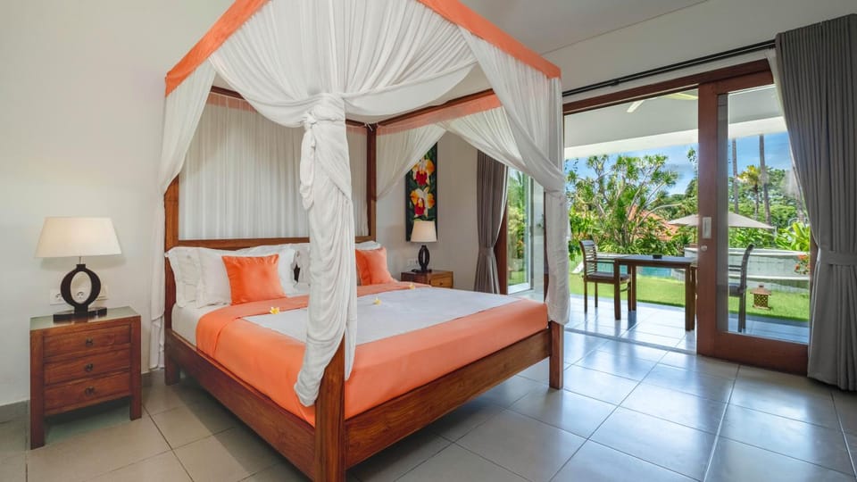 Bed, Balcony/Terrace, Photo of the whole room, Bedroom, Garden view