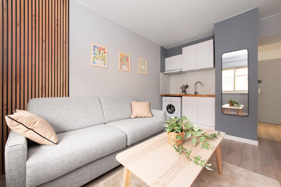 Kitchen or kitchenette, Living room