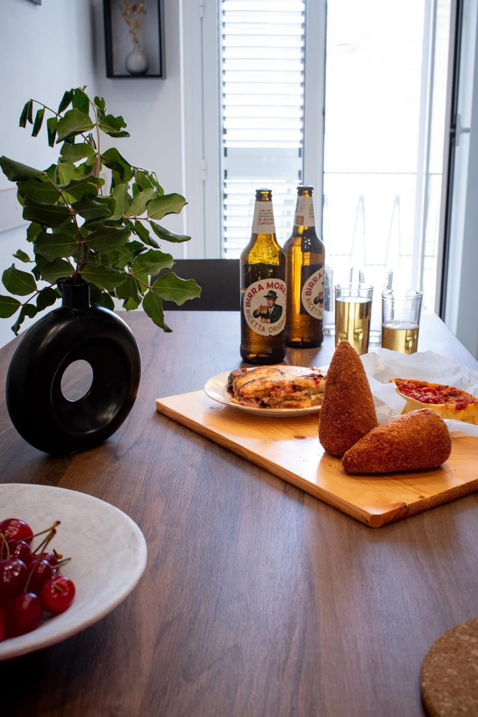 Dining area, kitchen
