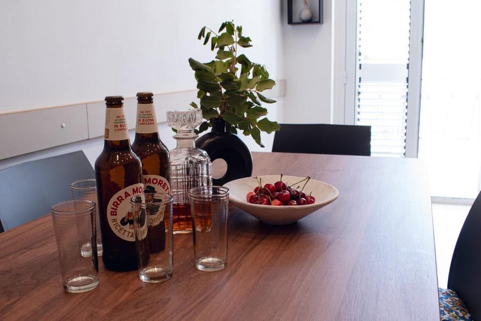 Dining area, kitchen