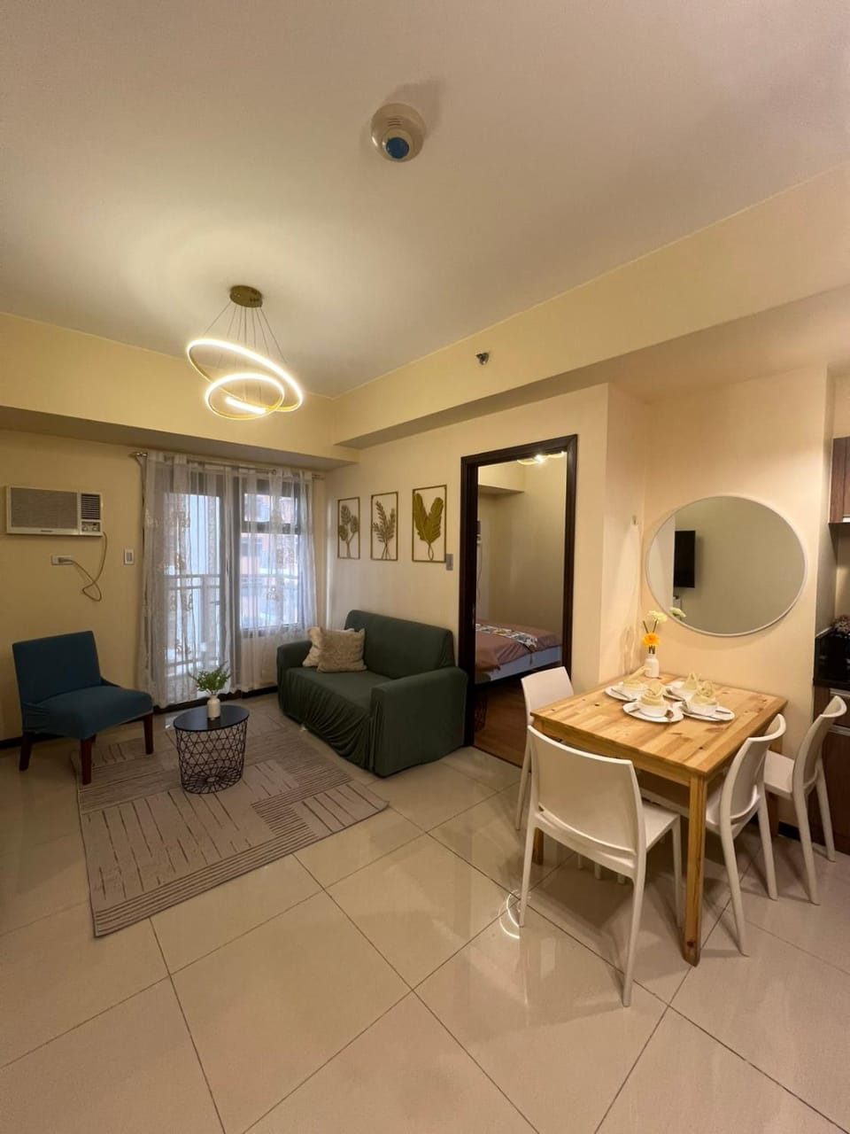Radiance Manila Bay Luxe Lounge Apartment in Pasay