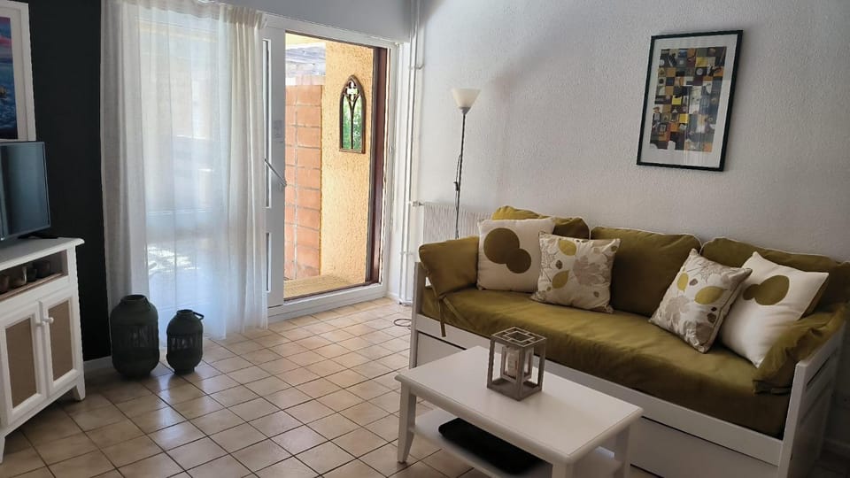 Superbe appart au golf de St Cyprien Piscine Apartment in Saint-Cyprien