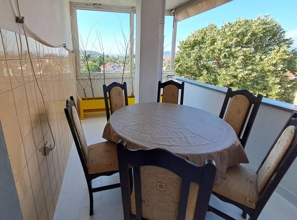 View (from property/room), Balcony/Terrace, Balcony/Terrace, Dining area