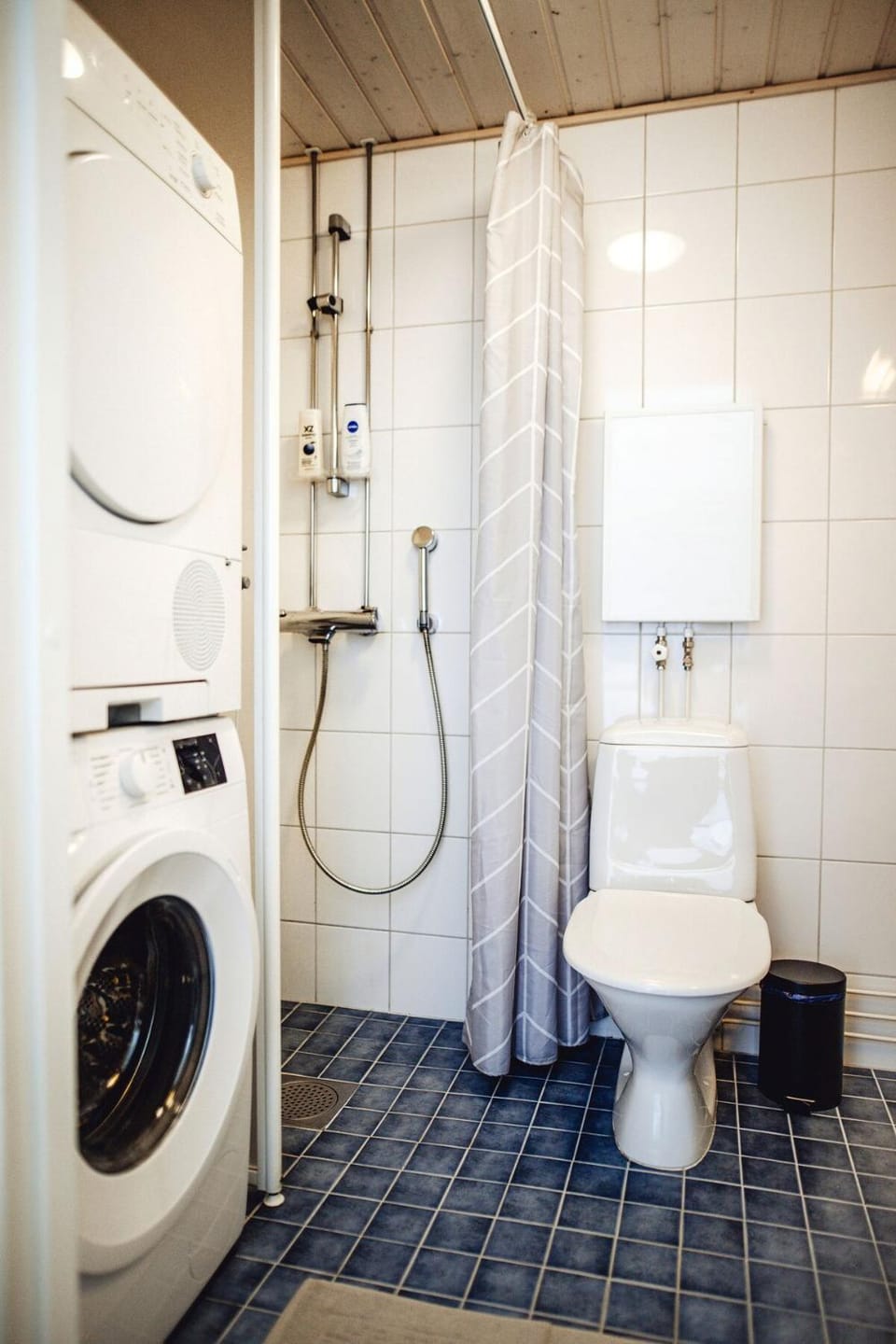 Shower, Toilet, Bathroom, washing machine, dryer