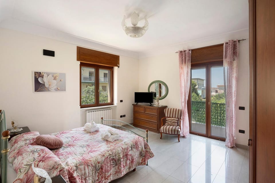 Property building, Living room, Bedroom