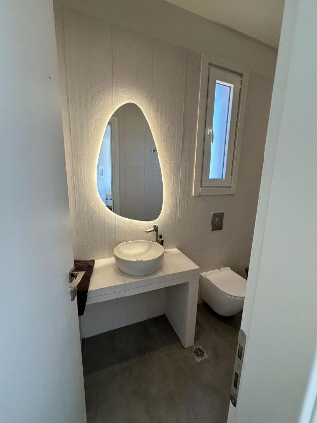 Achinos Kimolos Studios Hotel in Milos
