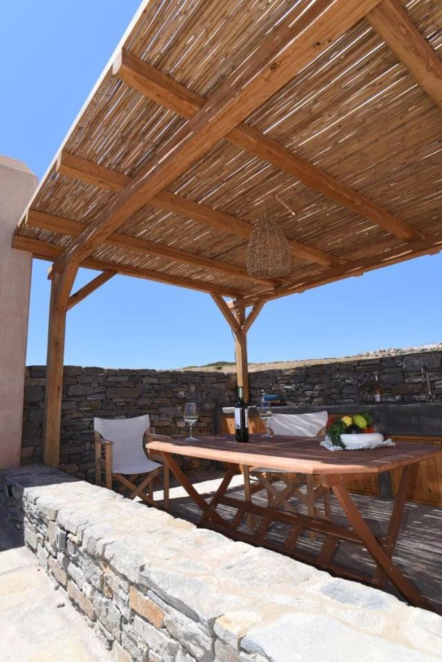 Achinos Kimolos Studios Hotel in Milos