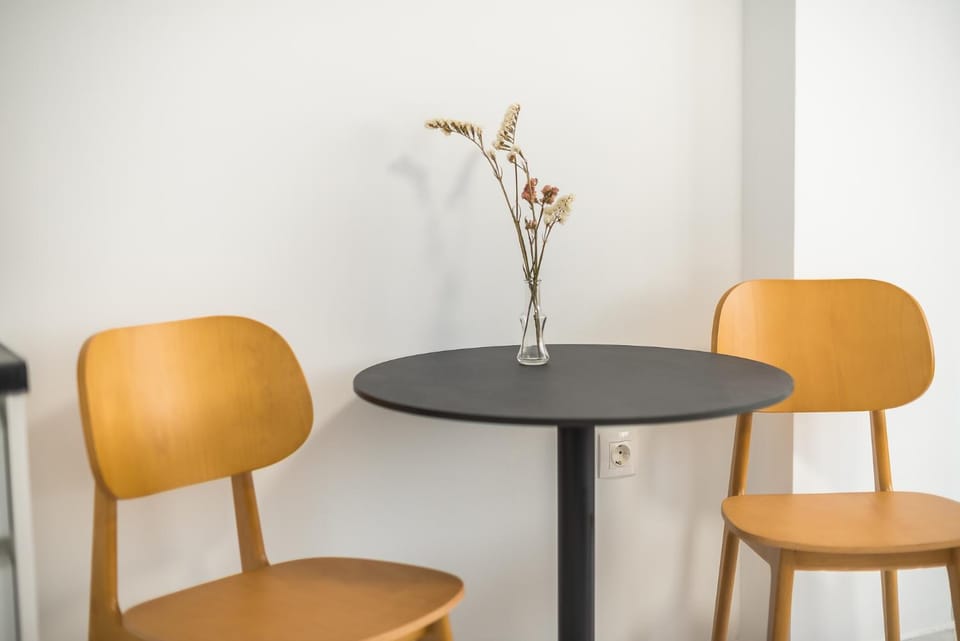 Seating area, Dining area