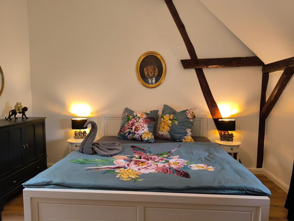Bed, Bedroom