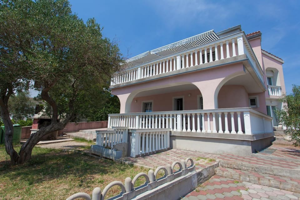 Property building, Garden view