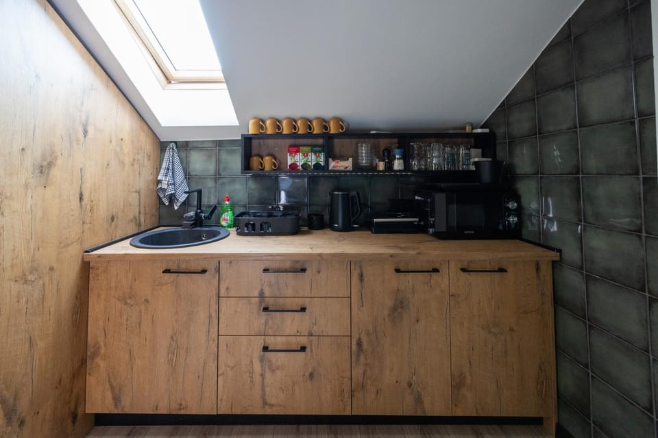 Kitchen or kitchenette, kitchen, Internal: Not applicable to any particular room