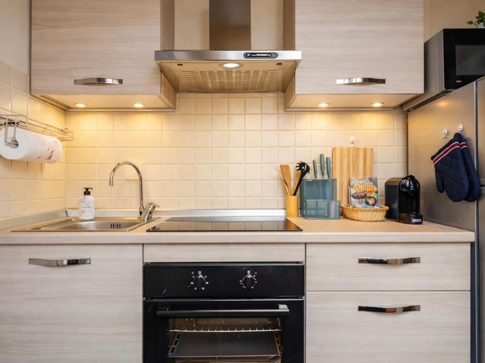 Kitchen or kitchenette, stove