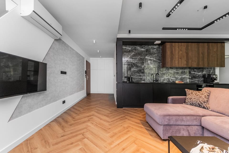 Communal lounge/ TV room, TV and multimedia, Kitchen or kitchenette, Living room, Seating area, Evening entertainment, air conditioner