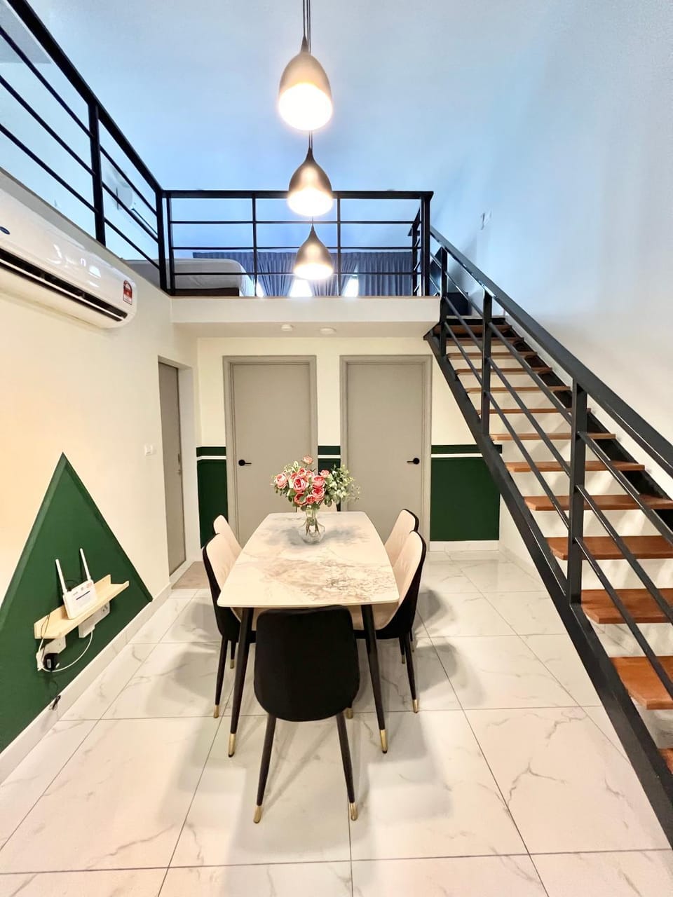 Living room, Dining area